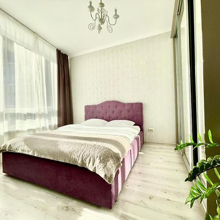 Appartement Жк Славутич Апарти à Kiev Extérieur photo